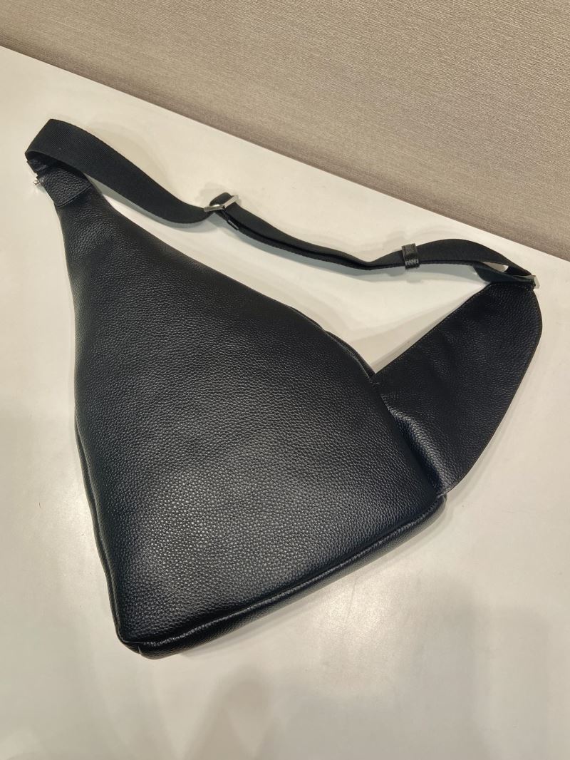 Pra*a waist chest packs